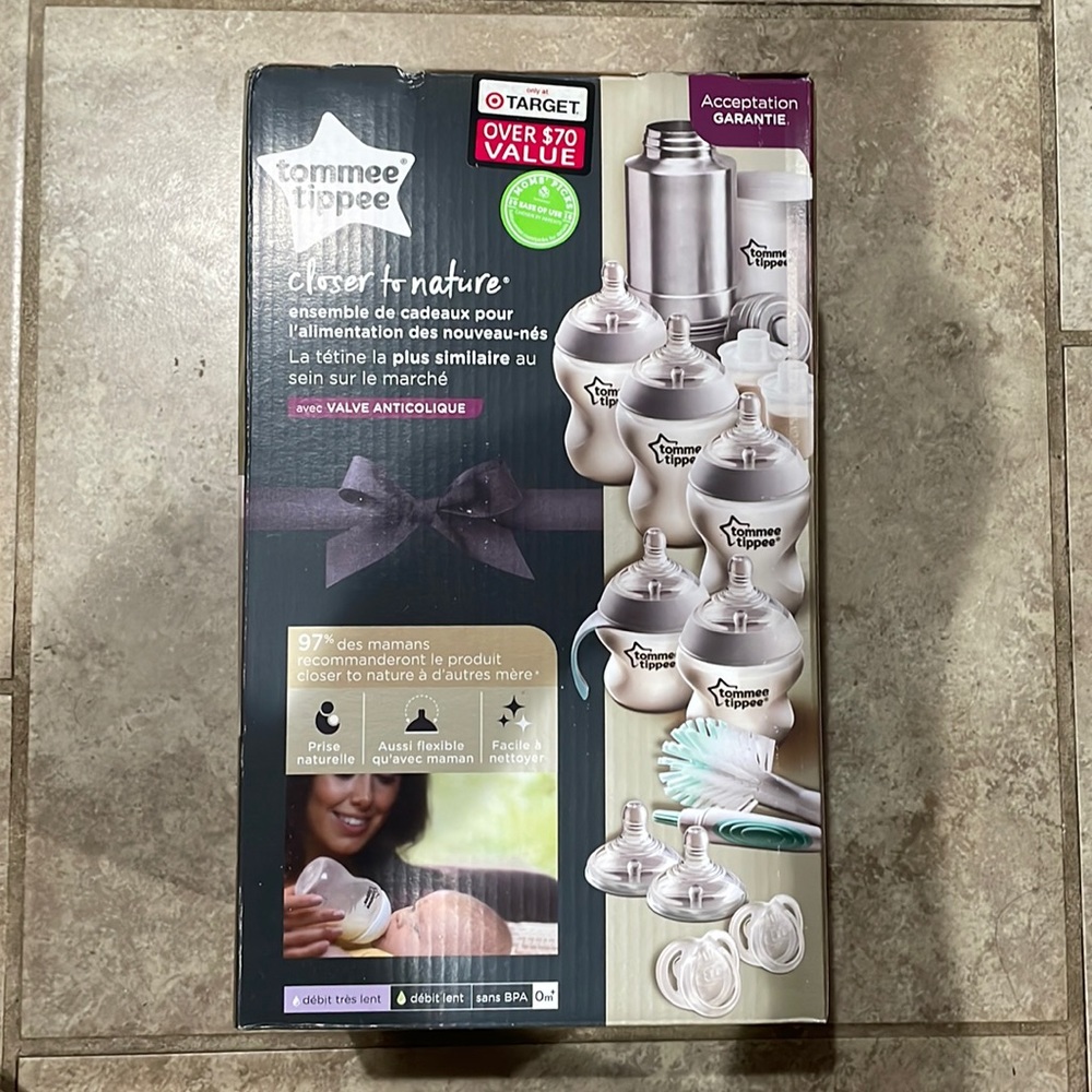 Tommee Tippee NEWBORN FEEDING GIFT SET